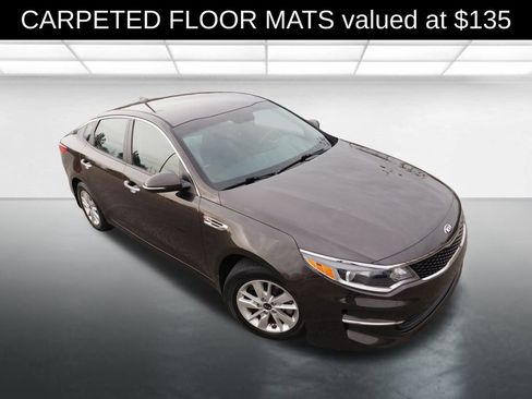 Used 2018 Kia Optima LX image 2