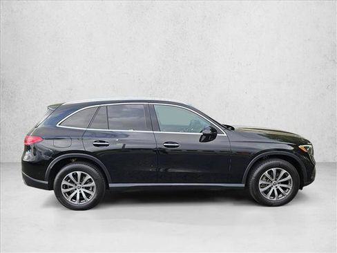 Used 2023 Mercedes-Benz GLC 300 4MATIC image 4