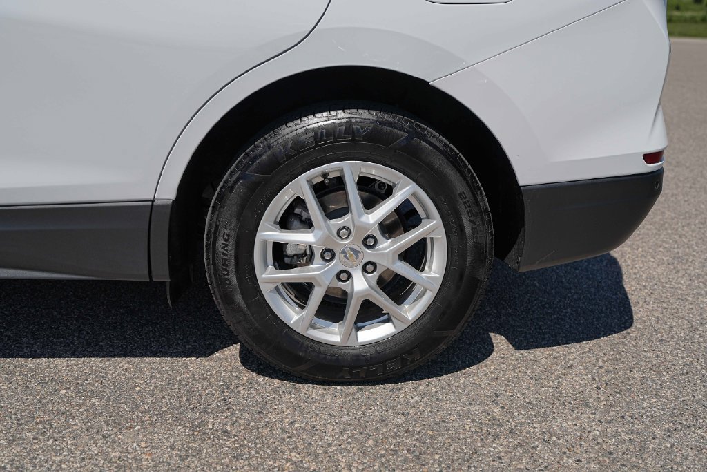 Used 2024 Chevrolet Equinox LT AWD/4WD image 14