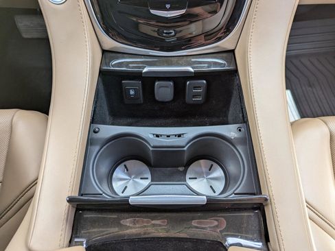 Used 2020 Cadillac Escalade Platinum AWD/4WD image 28