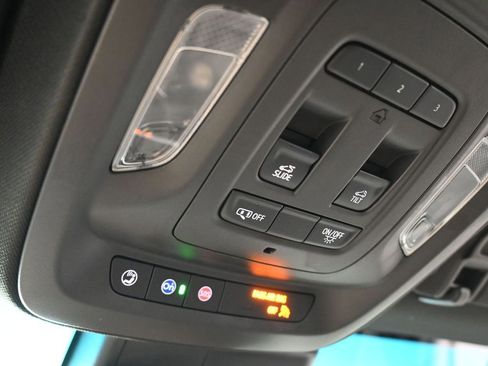 Used 2025 Cadillac CT4 V RWD image 28