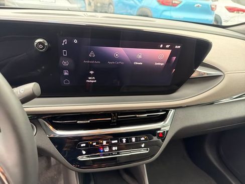 Certified 2025 Buick Envista Preferred FWD image 19