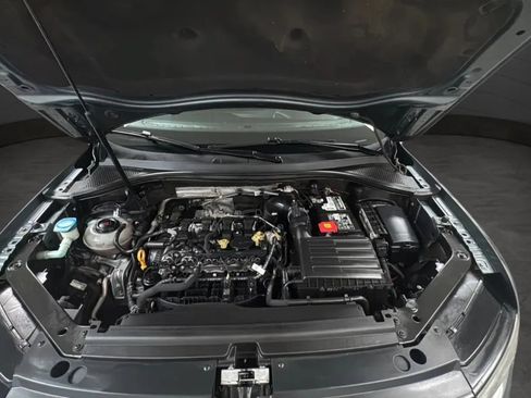 Used 2019 Volkswagen Tiguan SE FWD image 22