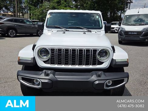 Used 2025 Jeep Wrangler Unlimited Sahara AWD/4WD image 2