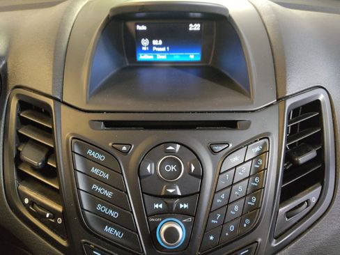 Used 2019 Ford Fiesta SE FWD image 25