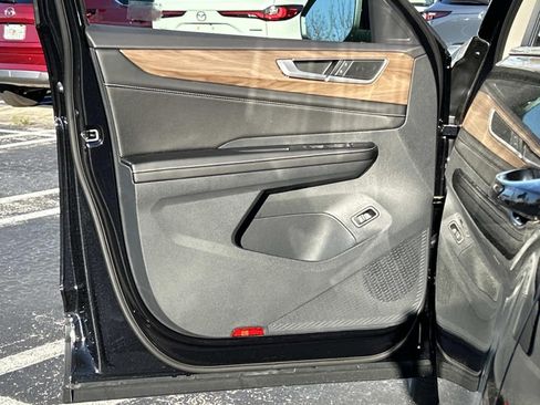 New 2026 Volkswagen Atlas SE FWD image 19