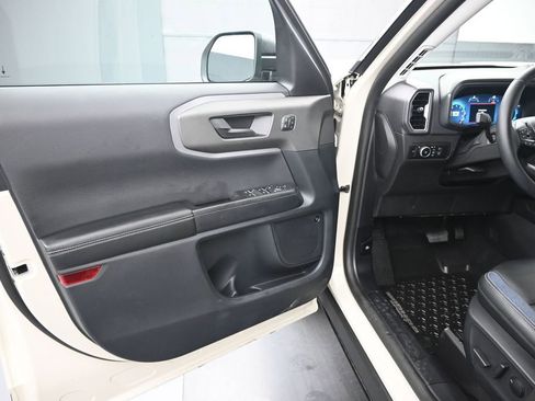 Used 2025 Ford Bronco Sport Outer Banks w/ Outer Banks Tech Package+ AWD/4WD image 14