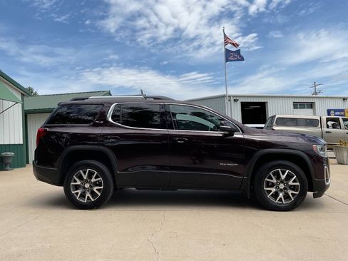 Used 2020 GMC Acadia SLE w/ Driver Convenience Package AWD/4WD image 2