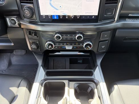 Used 2024 Ford F250 Lariat w/ Lariat Ultimate Package image 31