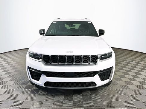 New 2026 Jeep Grand Cherokee Limited AWD/4WD image 3