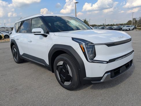New 2026 Kia EV9 Wind image 2