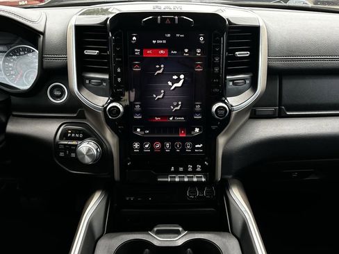 Used 2019 RAM 1500 Laramie AWD/4WD image 16