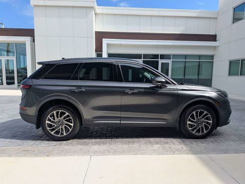 Certified 2020 Lincoln Corsair FWD image 3