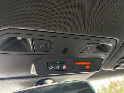 Certified 2021 Chevrolet Camaro LS RWD image 33