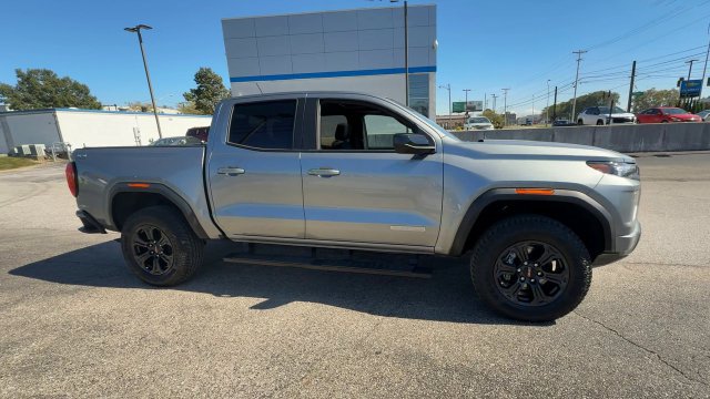 Used 2025 GMC Canyon Elevation w/ Convenience Package AWD/4WD image 9