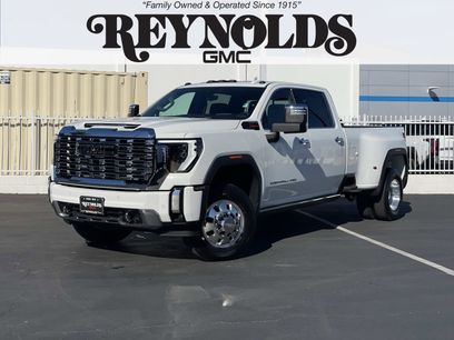 New 2026 GMC Sierra 3500 Denali w/ Denali Reserve Package