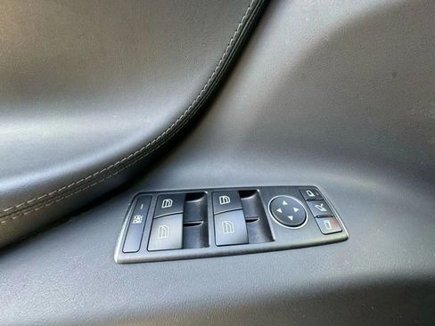 Used 2017 Tesla Model X 75D image 30