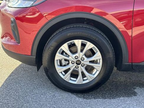 Used 2025 Ford Escape Active w/ Cold Weather Package image 8