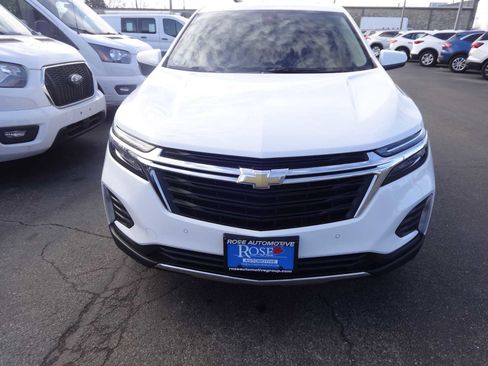Used 2022 Chevrolet Equinox LT image 2