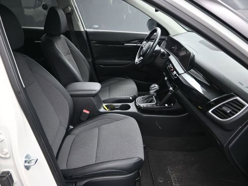 Certified 2024 Kia Seltos X-Line AWD/4WD image 38