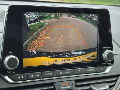 Used 2026 Nissan Altima 2.5 SV FWD image 23