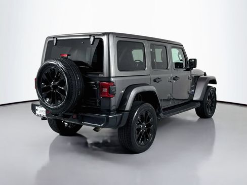 Used 2021 Jeep Wrangler Unlimited Sahara w/ Cold Weather Group AWD/4WD image 5