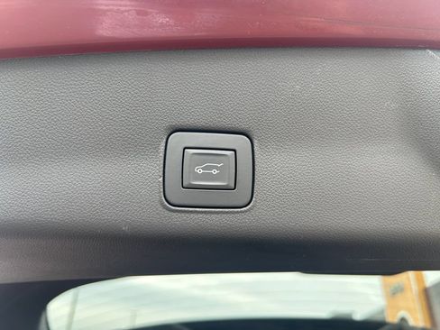 Used 2024 Chevrolet TrailBlazer LT w/ Convenience Package AWD/4WD image 28
