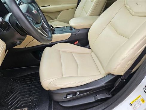 Used 2017 Cadillac XT5 FWD image 15