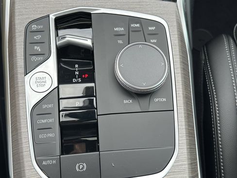 Used 2025 BMW 330i xDrive Sedan w/ Premium Package image 27