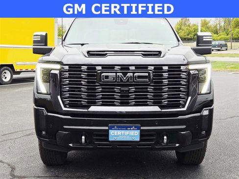 Certified 2024 GMC Sierra 2500 Denali Ultimate image 9