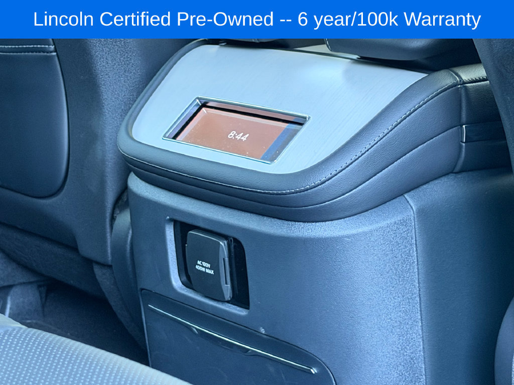 Used 2026 Lincoln Navigator Premiere AWD/4WD image 24