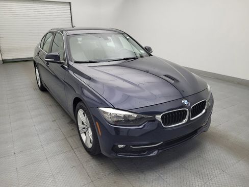 Used 2017 BMW 330i Sedan w/ Driver Assistance Package RWD image 13