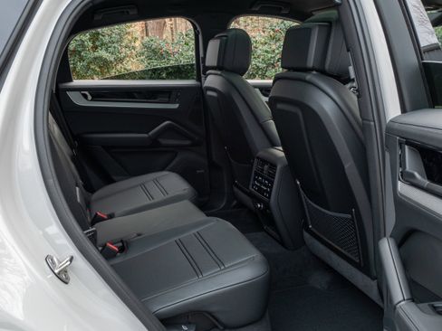 New 2026 Porsche Cayenne E-Hybrid AWD/4WD image 41