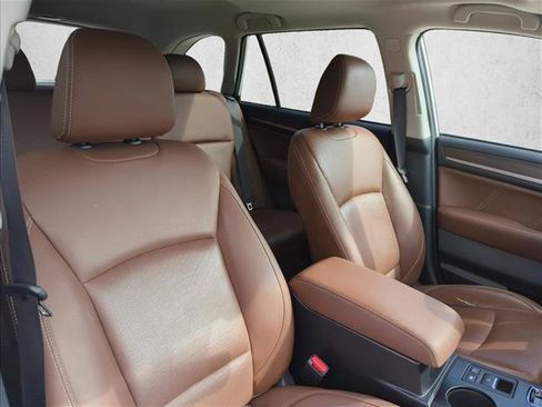 Used 2019 Subaru Outback 2.5i Touring AWD/4WD image 27