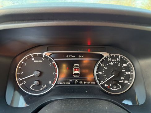 Used 2025 Nissan Rogue SV image 11