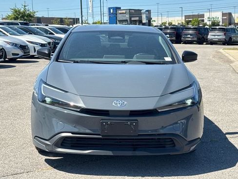 Used 2024 Toyota Prius LE FWD image 8