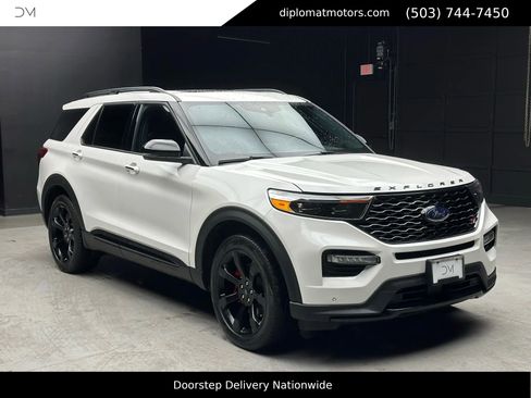 Used 2024 Ford Explorer ST w/ Equipment Group 401A image 8