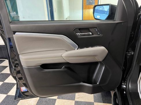 Used 2024 Chevrolet Colorado ZR2 image 36