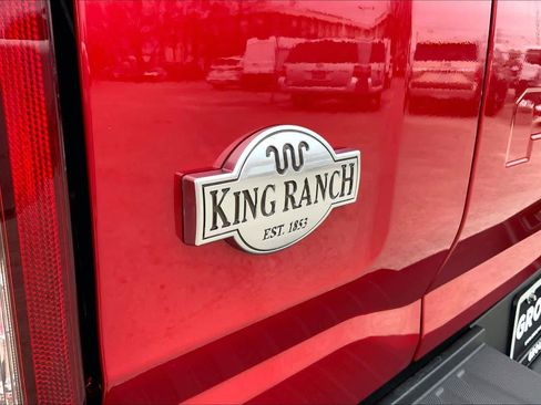 Used 2025 Ford F150 King Ranch w/ FX4 Off-Road Package image 9