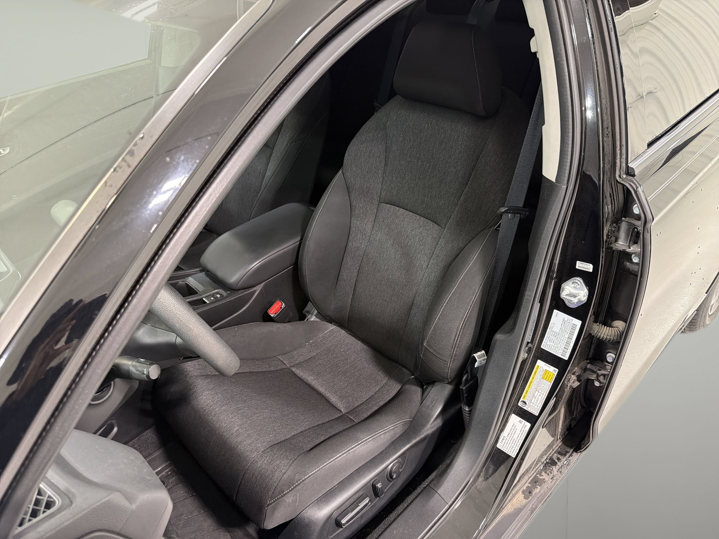 Used 2023 Honda Accord EX image 10