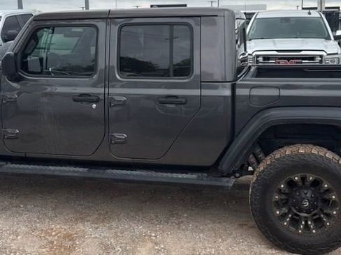 Used 2021 Jeep Gladiator Mojave image 5