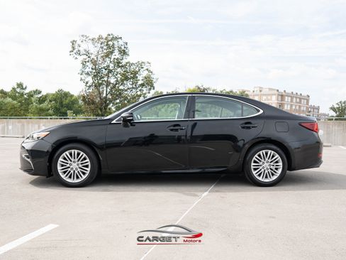 Used 2017 Lexus ES 350 w/ Accessory Package image 4