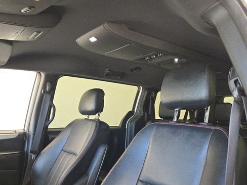 Used 2017 Dodge Grand Caravan GT FWD image 22