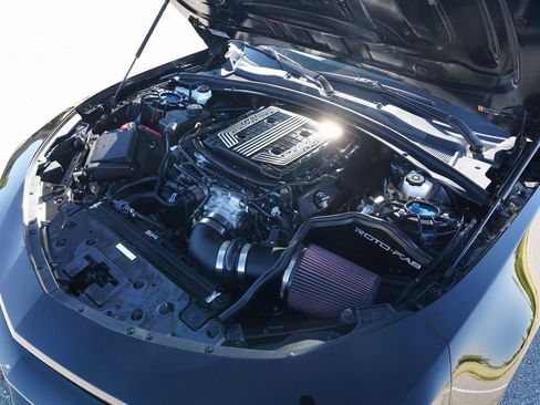 Used 2019 Chevrolet Camaro ZL1 RWD image 20