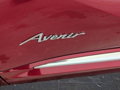 Used 2023 Buick Envision Avenir image 39