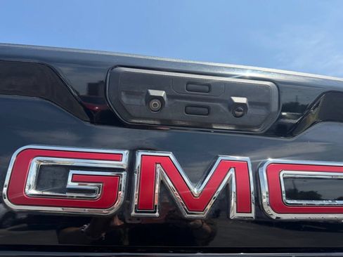 Used 2020 GMC Sierra 2500 Denali w/ Denali Ultimate Package AWD/4WD image 17