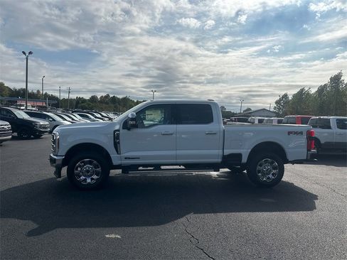 New 2026 Ford F250 Lariat w/ Lariat Premium Package image 8