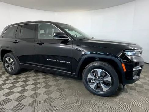 Used 2023 Jeep Grand Cherokee 4WD 4xe w/ Luxury Tech Group II image 2