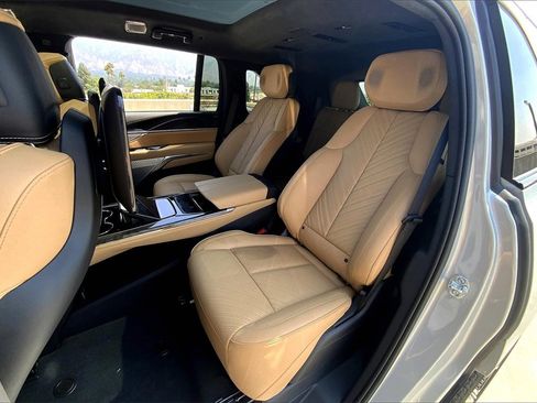 New 2025 Cadillac Escalade IQ Luxury 2 image 29