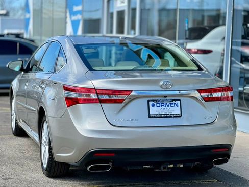 Used 2014 Toyota Avalon XLE Premium image 3